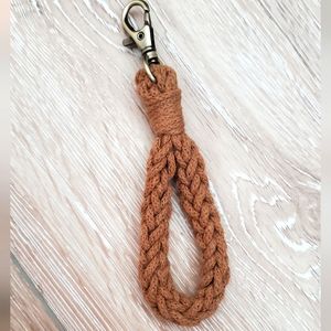 HANDMADE CROCHET KEYCHAIN - RUST